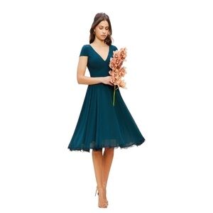 Dress the Population V-Neckline Corey Knee Length Dress | U.S. Woman’s Medium